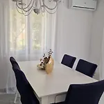 Olympia * ניאה אירקליה