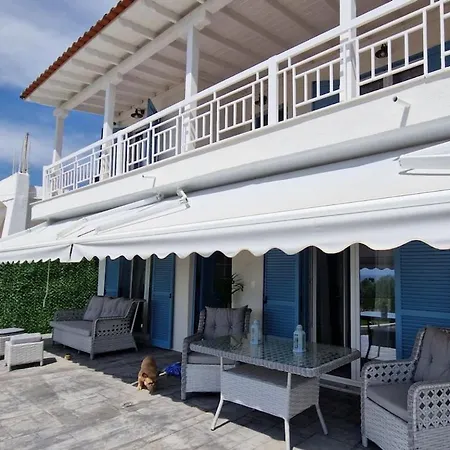 Olympia Hébergement de vacances Nea Irakleia